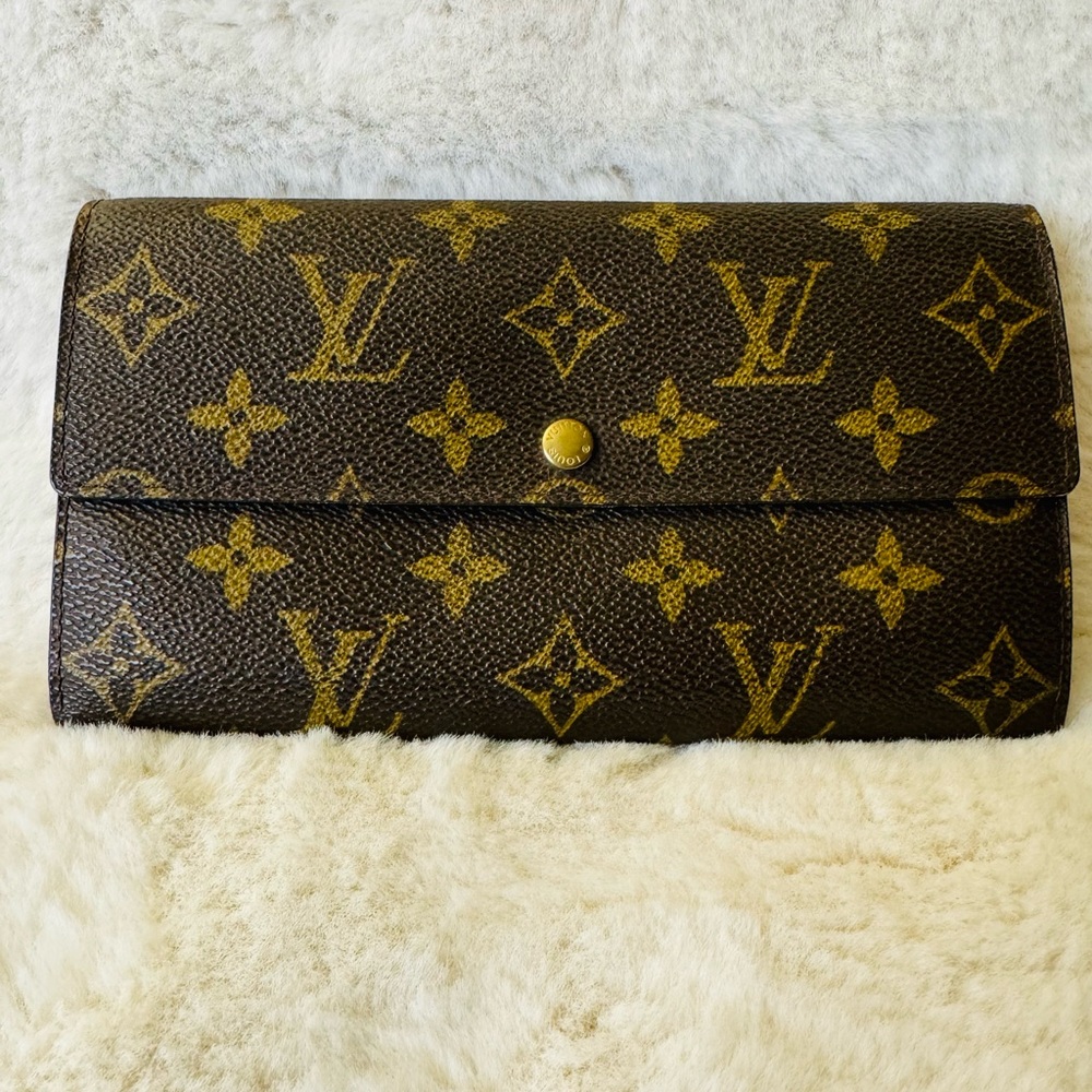 Authentic LV Long Wallet!